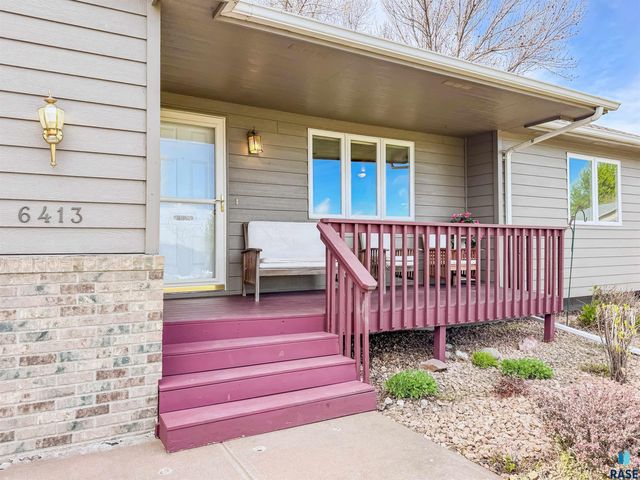 6413 W Hillary Dr Drive, Sioux Falls, SD 57106