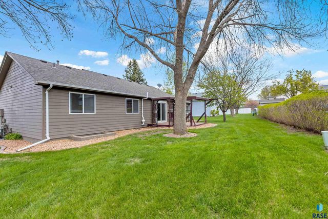 6413 W Hillary Dr Drive, Sioux Falls, SD 57106