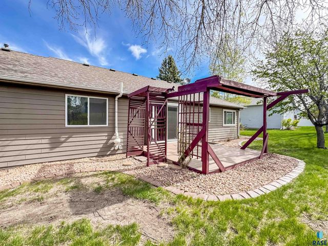 6413 W Hillary Dr Drive, Sioux Falls, SD 57106