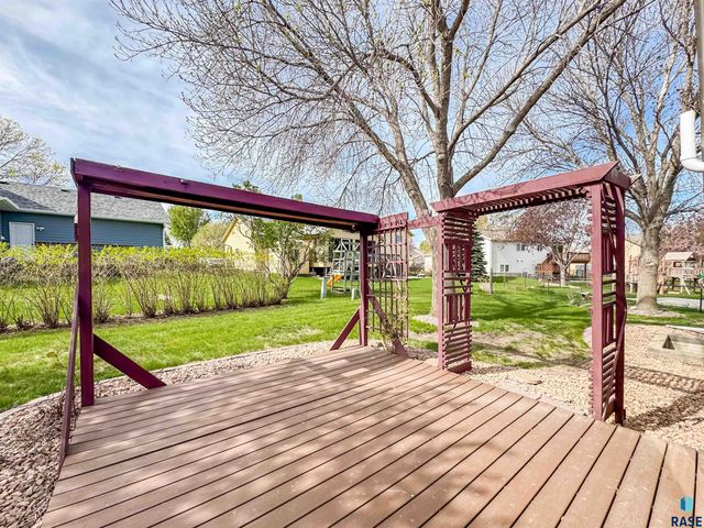 6413 W Hillary Dr Drive, Sioux Falls, SD 57106