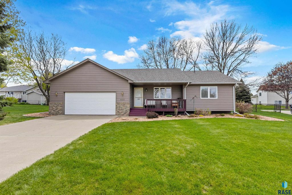 6413 W Hillary Dr Drive, Sioux Falls, SD 57106