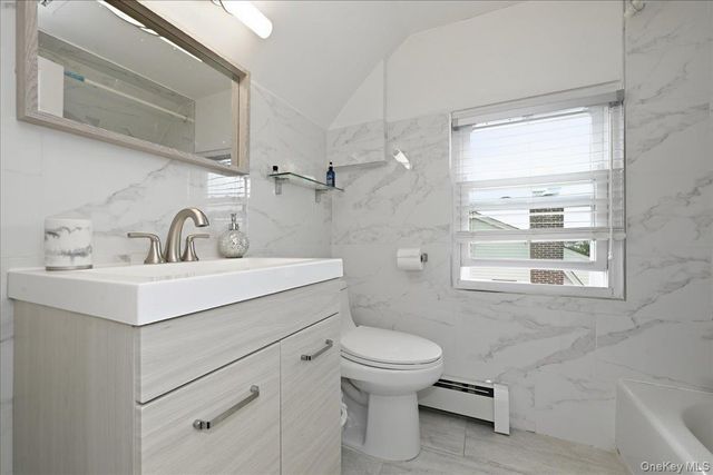 351 Hewlett Parkway, Hewlett, NY 11557