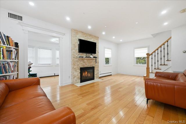 351 Hewlett Parkway, Hewlett, NY 11557