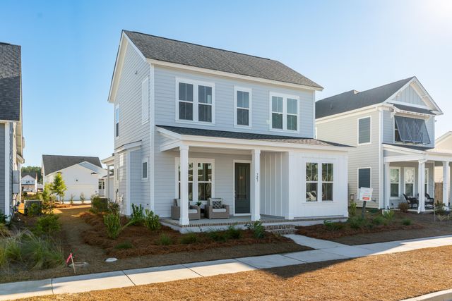 723 Rumbling Leaf Lane, Summerville, SC 29486