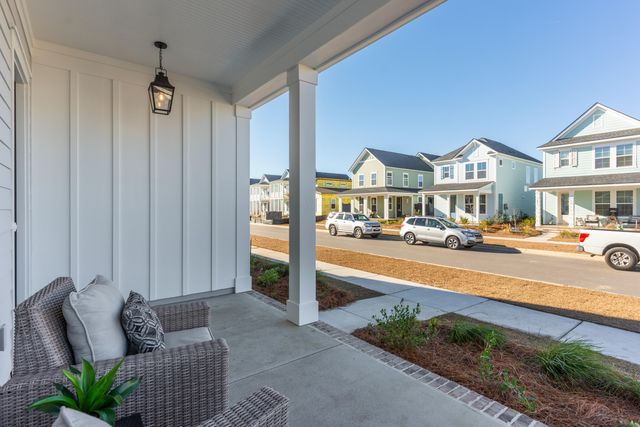 723 Rumbling Leaf Lane, Summerville, SC 29486