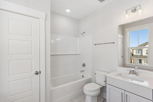 723 Rumbling Leaf Lane, Summerville, SC 29486