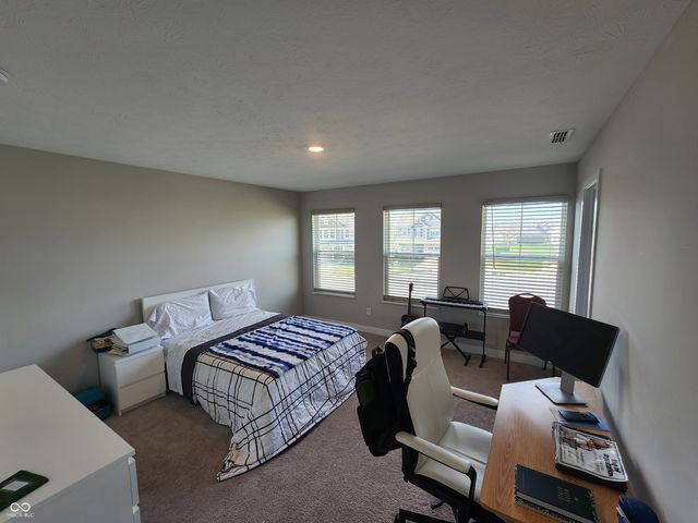 9719 Cimmaron Avenue, Mccordsville, IN 46055