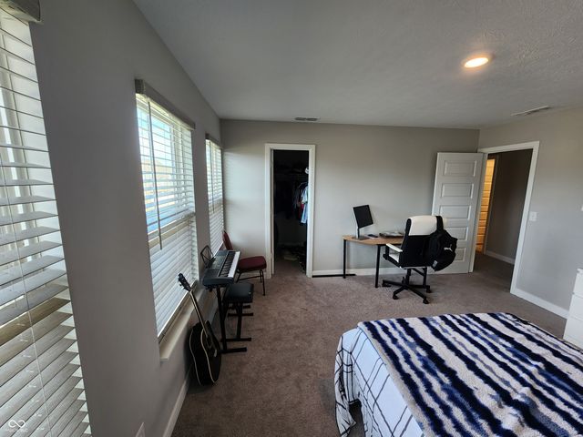 9719 Cimmaron Avenue, Mccordsville, IN 46055