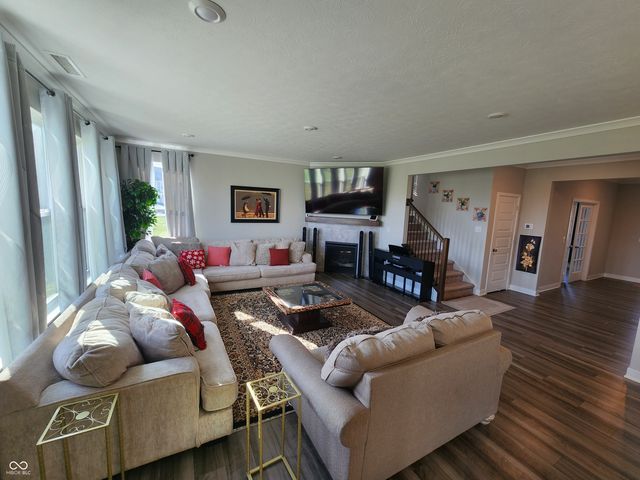 9719 Cimmaron Avenue, Mccordsville, IN 46055