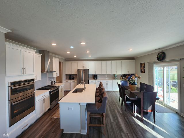 9719 Cimmaron Avenue, Mccordsville, IN 46055