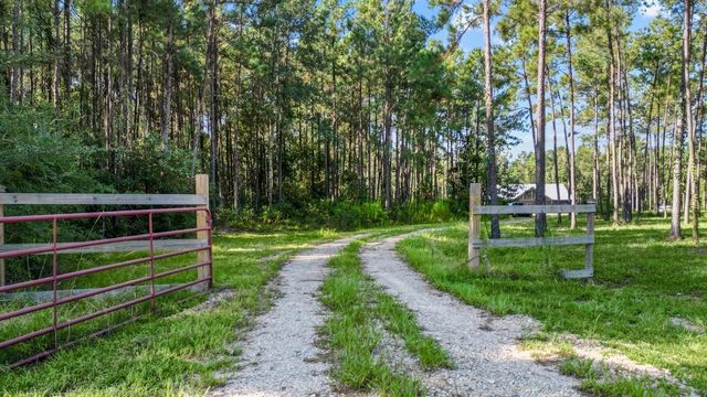 13052 Fm 1818, Huntington, TX 75949