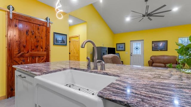 13052 Fm 1818, Huntington, TX 75949