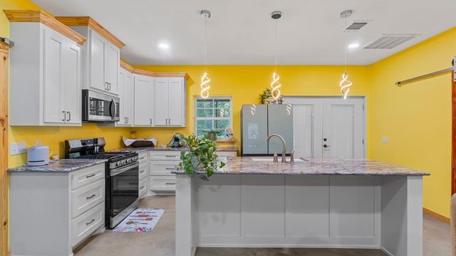 13052 Fm 1818, Huntington, TX 75949