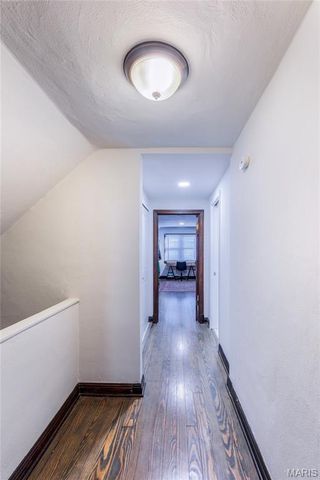 5425 Pernod Avenue, St Louis, MO 63139