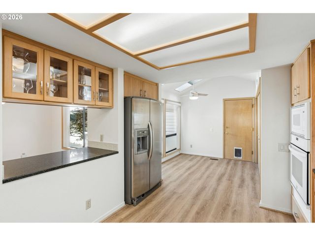15820 Ne SAN RAFAEL St, Portland, OR 97230