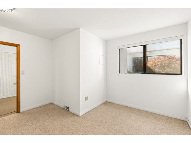 15820 Ne SAN RAFAEL St, Portland, OR 97230