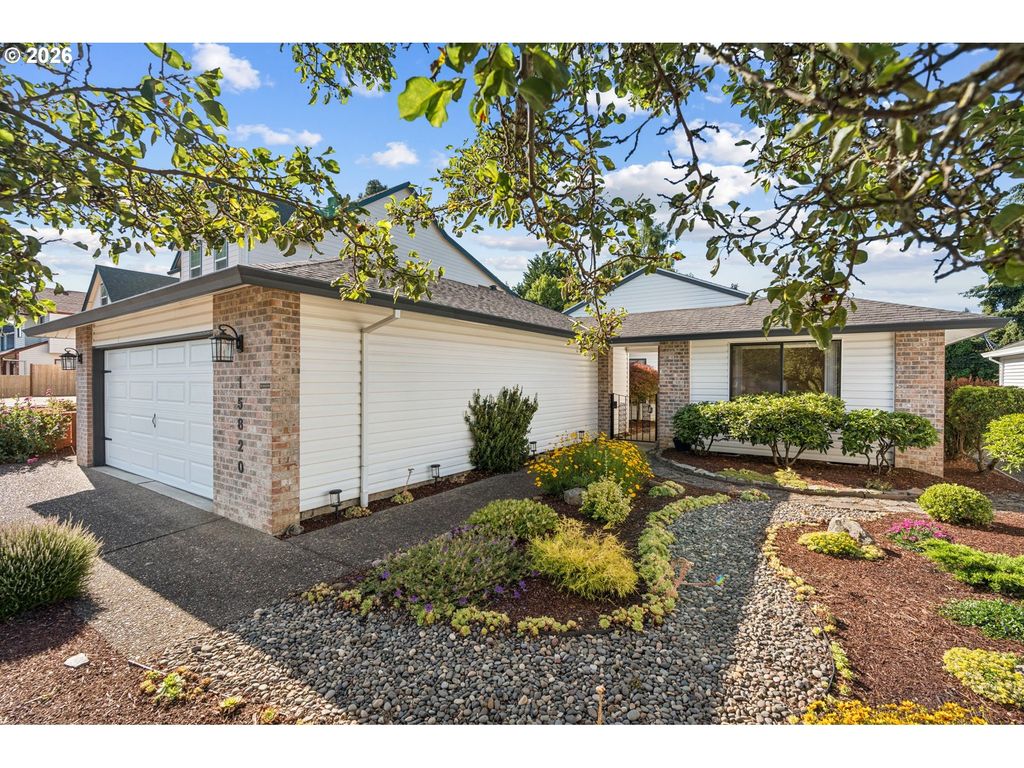 15820 Ne SAN RAFAEL St, Portland, OR 97230