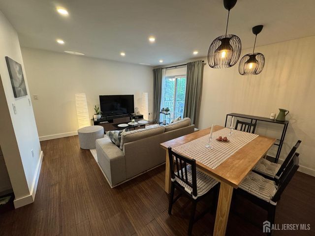 12 Clay Street, North Brunswick, NJ 08902