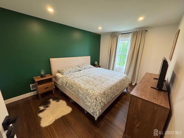 12 Clay Street, North Brunswick, NJ 08902