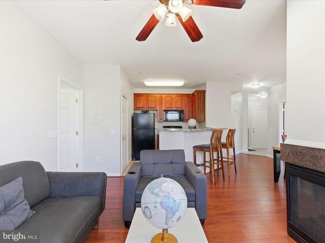 15616 EVERGLADE LN #301, Bowie, MD 20716