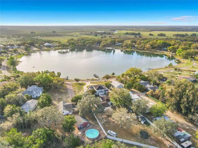 1124 SAINT ANNE SHRINE ROAD, Lake Wales, FL 33898