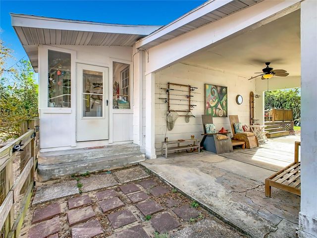 1124 SAINT ANNE SHRINE ROAD, Lake Wales, FL 33898