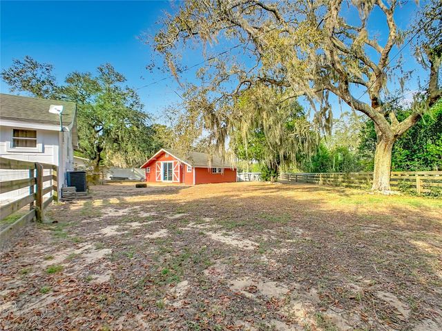 1124 SAINT ANNE SHRINE ROAD, Lake Wales, FL 33898