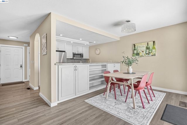 3325 Kimberly Way, San Mateo, CA 94403