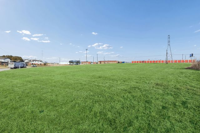 8800 Calmont Avenue, Fort Worth, TX 76116