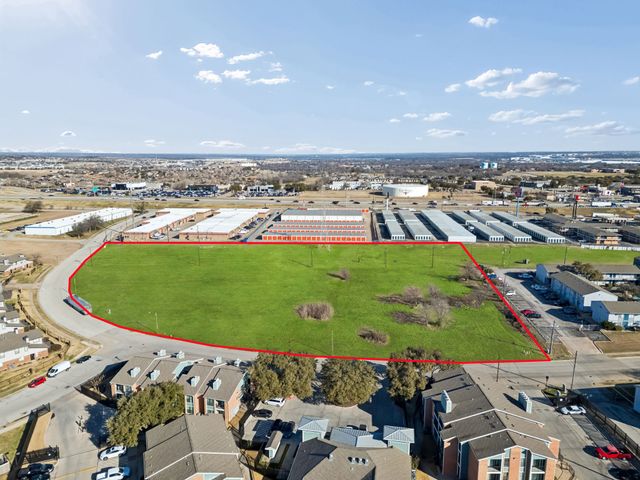 8800 Calmont Avenue, Fort Worth, TX 76116