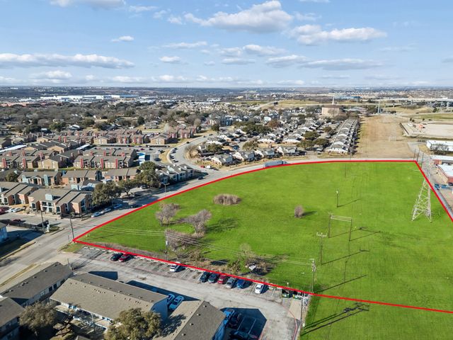 8800 Calmont Avenue, Fort Worth, TX 76116