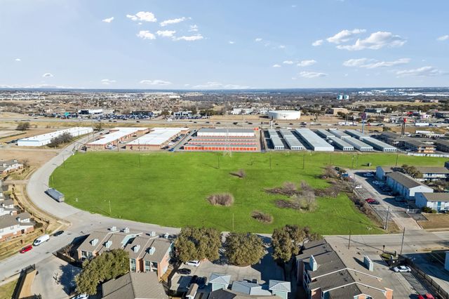 8800 Calmont Avenue, Fort Worth, TX 76116