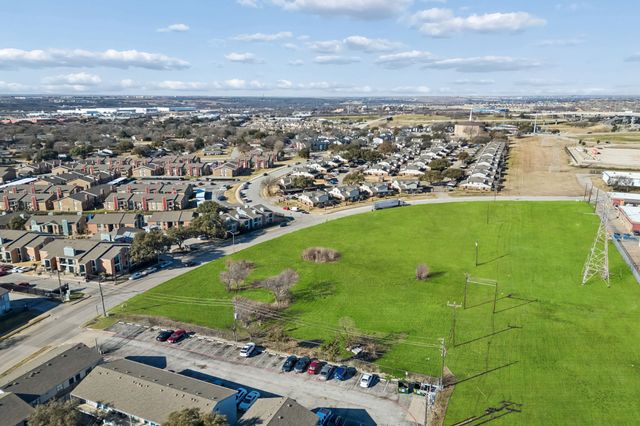 8800 Calmont Avenue, Fort Worth, TX 76116