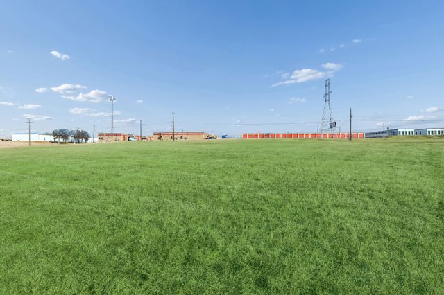 8800 Calmont Avenue, Fort Worth, TX 76116