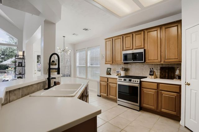 9526 Kelsey Meadows Court, Houston, TX 77040