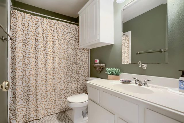 9526 Kelsey Meadows Court, Houston, TX 77040