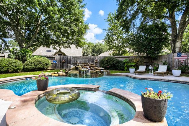 9526 Kelsey Meadows Court, Houston, TX 77040