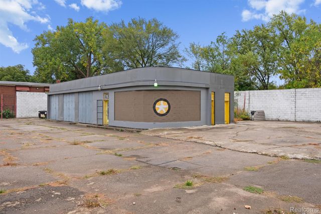 1750 E State Fair, Highland Park, MI 48203