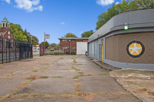 1750 E State Fair, Highland Park, MI 48203