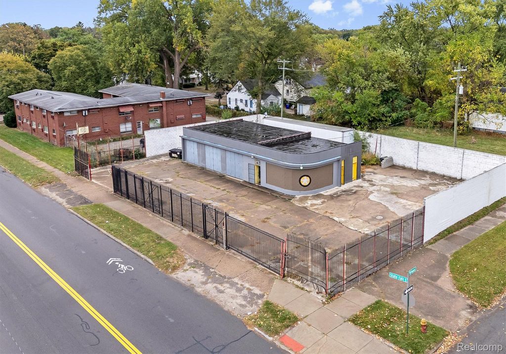 1750 E State Fair, Highland Park, MI 48203
