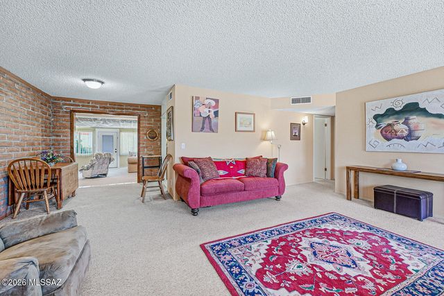 333 E Las Granadas, Green Valley, AZ 85614