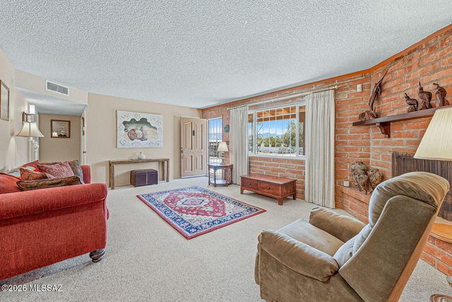 333 E Las Granadas, Green Valley, AZ 85614