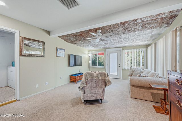 333 E Las Granadas, Green Valley, AZ 85614