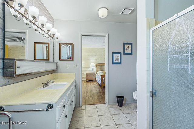 333 E Las Granadas, Green Valley, AZ 85614