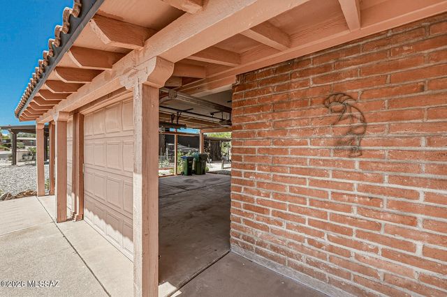 333 E Las Granadas, Green Valley, AZ 85614