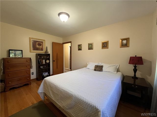 16 Parker Drive, Pittsford, NY 14534