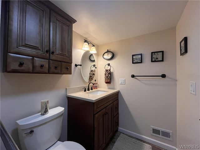 16 Parker Drive, Pittsford, NY 14534