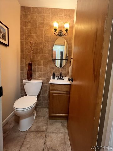 16 Parker Drive, Pittsford, NY 14534