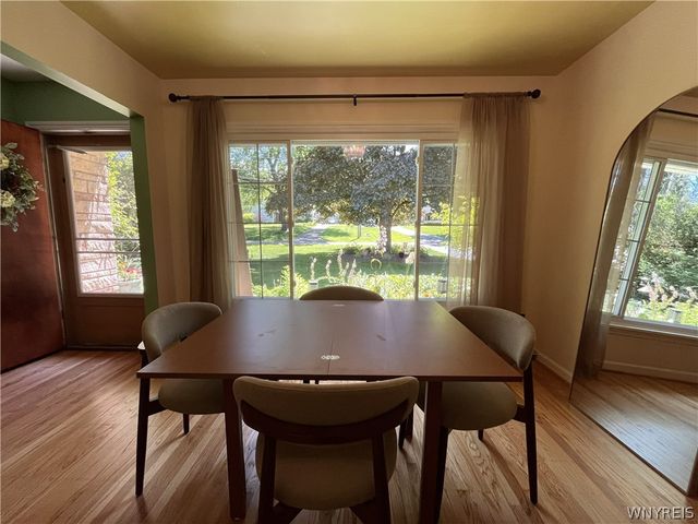 16 Parker Drive, Pittsford, NY 14534