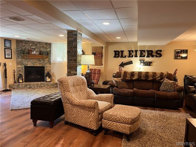 16 Parker Drive, Pittsford, NY 14534